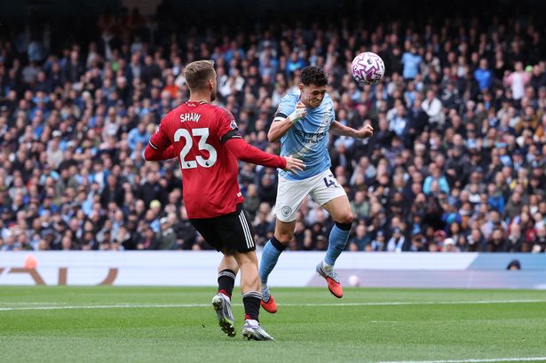 挣扎, 了笑容 挣扎, 了笑容