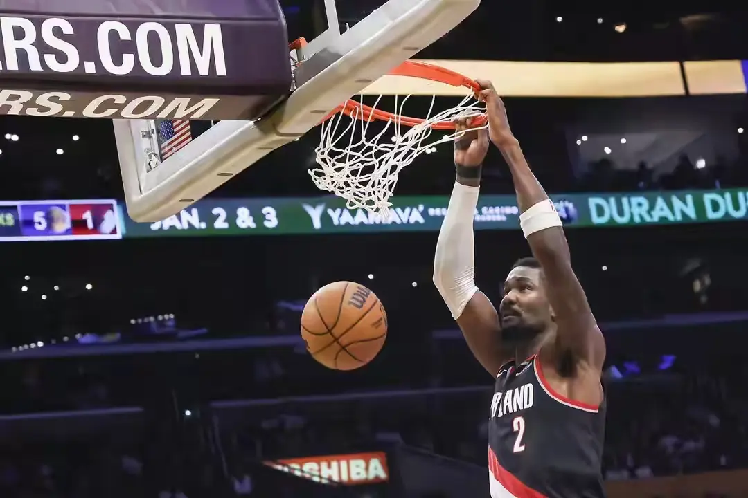 MoUvj, 当中的球星 MoUvj, 当中的球星