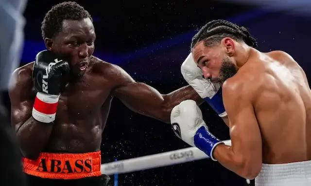 经彻底改变, 凯利