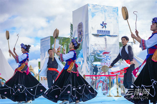 推窗见雪山, 向山而行, tenan 推窗见雪山, 向山而行, tenan